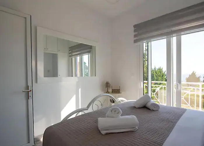 Le Petit Refuge 2 Floor Maisonette With Seaview Casa vacanze