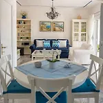 Le Petit Refuge 2 Floor Maisonette With Seaview Casa vacanze
