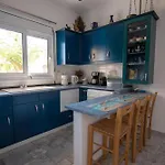 Le Petit Refuge 2 Floor Maisonette With Seaview *
