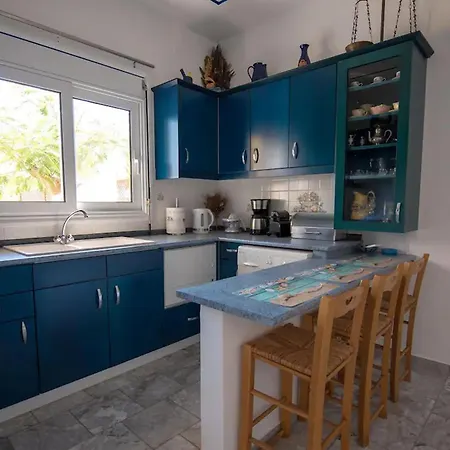 Le Petit Refuge 2 Floor Maisonette With Seaview *