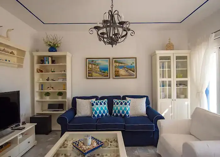 Le Petit Refuge 2 Floor Maisonette With Seaview