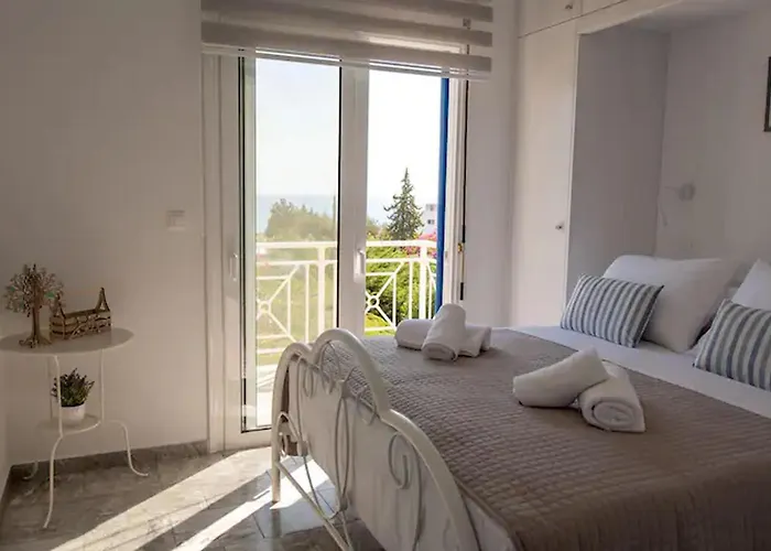 Prázdninový dům Le Petit Refuge 2 Floor Maisonette With Seaview Archangelos (Rhodes)