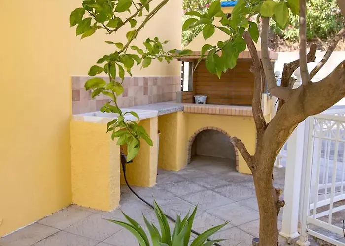 Le Petit Refuge 2 Floor Maisonette With Seaview בית נופש *