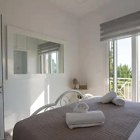 Le Petit Refuge 2 Floor Maisonette With Seaview 펜션