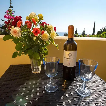 Nyaraló Le Petit Refuge 2 Floor Maisonette With Seaview