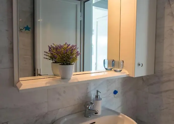 Le Petit Refuge 2 Floor Maisonette With Seaview 펜션 아크앤젤로스